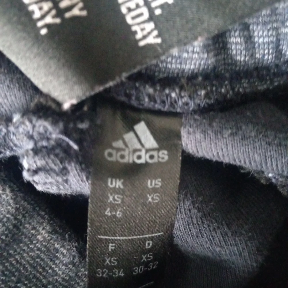 Adidas Sweatpants Size XS Youth Boy Grey Stripes Jogger - Picture 8 of 9